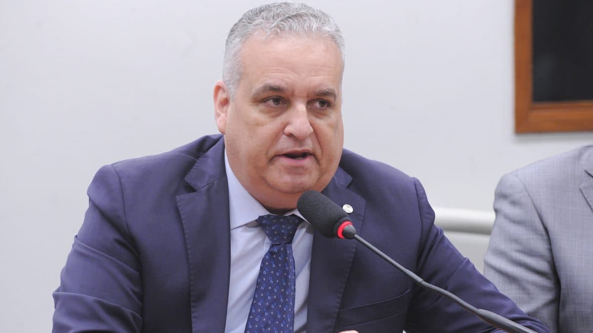 Quem é Alfredo Gaspar, escolhido como vice de Flávio Bolsonaro na disputa pela Presidência